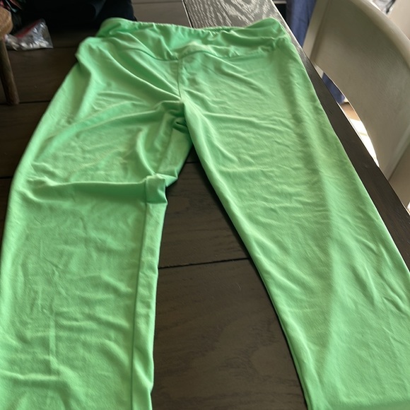 Lime green lularoe one size leggings - Picture 2 of 3